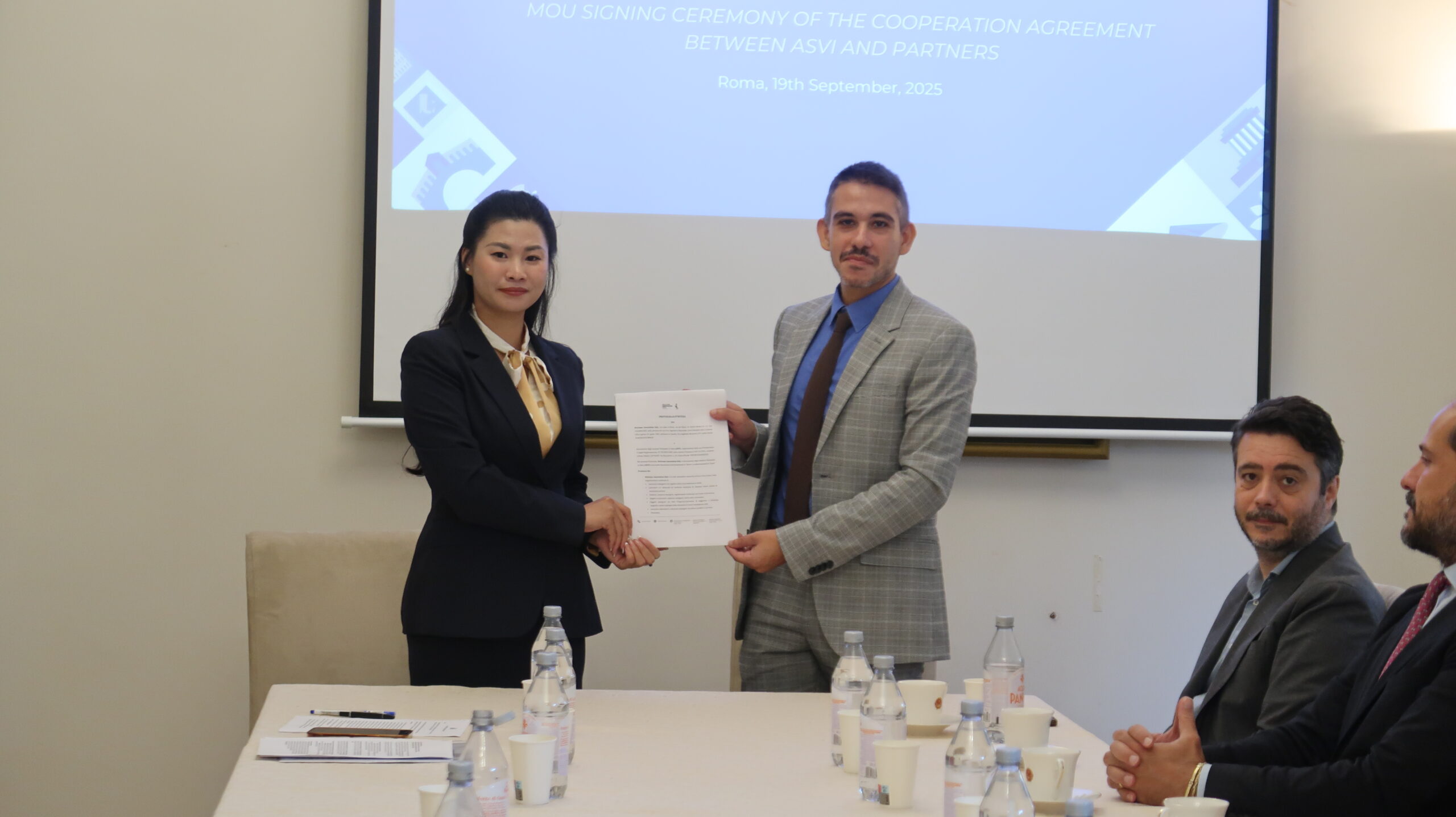 Welcome Association Italy signs a Memorandum of Understanding with ASVI – Association of Vietnamese Students in Italy